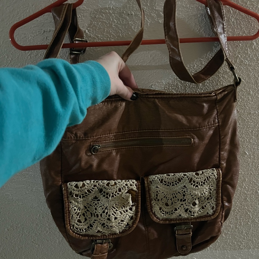 ✨ MOSSIMO CROSS BODY PURSE ✨